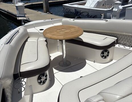 Luxury Sea Ray – Smooth Rides, Unforgettable Views