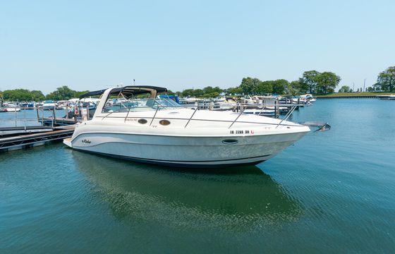 Anchor in the Famous Chicago Playpen! 37' Rinker Fiesta Vee