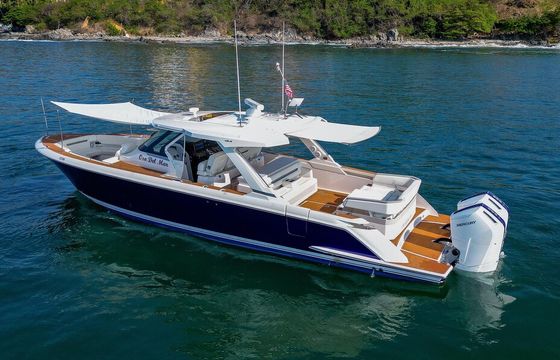 Tiara 43 LS Day Boating and Sight Seeing!