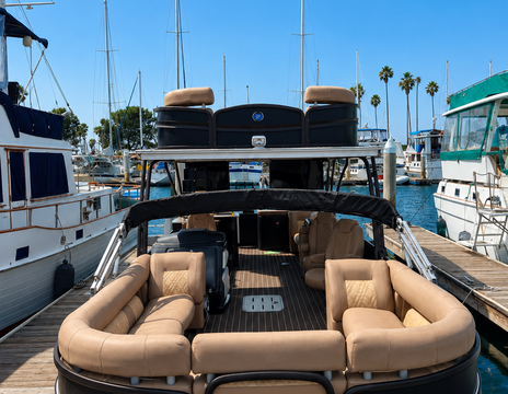 Luxury 35ft 2022 Escalante Party Boat (Fully Licensed W/ Captain!)