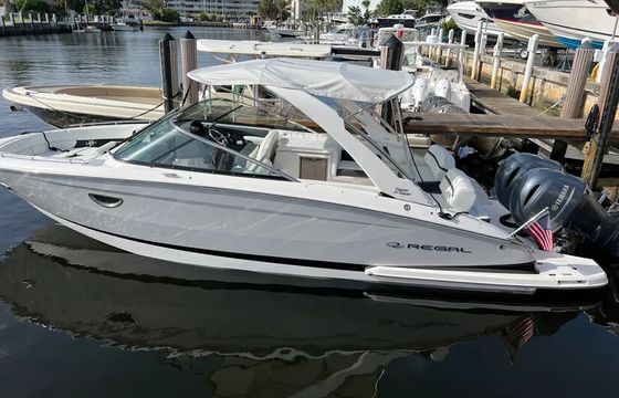 Miami Boat Rentals: Explore Sandbars, Cruise the Coast