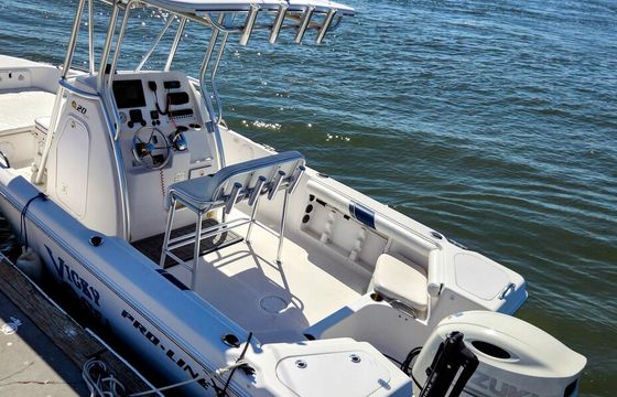 20ft Pro-Line Center console fishing machine + cruising/sandbar