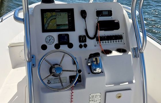20ft Pro-Line Center console fishing machine + cruising/sandbar