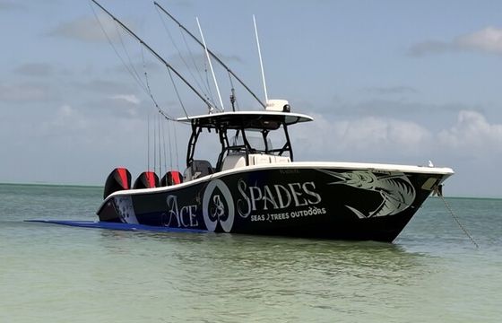 Amazing 36’ Yellowfin for sandbar, snorkel, offshore, reef fishing!