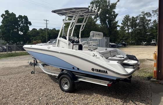 Delivery Available: Beautiful 2025 YAMA190FSH fishing or cruising