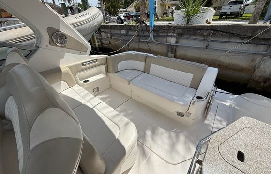 Party Boat 33 ft 8 person