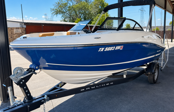 FUN BOAT DAY | Tubing, Swimming and Inflatable Hammock | 8 Guests