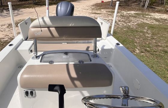 Ranger 2400 bay boat in Carrabelle