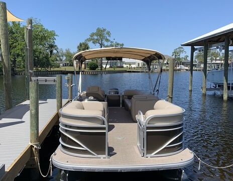 2020 Sun Tracker Party Barge 24 DLX