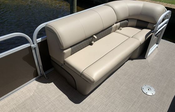 2020 Sun Tracker Party Barge 24 DLX