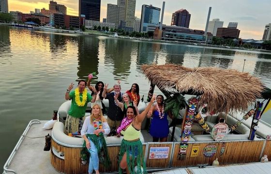TIKI BOAT TOLEDO! ENJOY A CAPTAIN DRIVING YOU ON THE MAUMEE RIVER