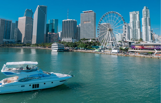 Italian Luxury Azimut Yachts - Best Miami Ocean Living, DJ parties,fun