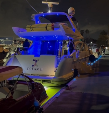 55’ Azimut Dream II Luxury Yacht Rental for Parties & Private Charters