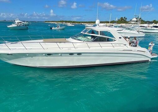 54 Sea Ray to explore the islands