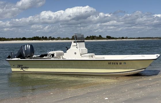 Adventures, sightseeing or fishing with Capt. Jaime on 22' Bay rider