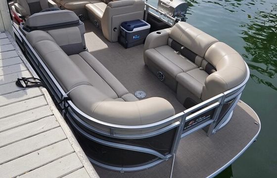 Sun Tracker Pontoon