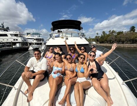 Enjoy "SANTORINI" Silverton Sport Bridge 48ft in Miami!
