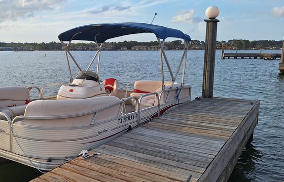 Sun Traker 7 passangers vessel 60HP