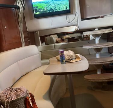 Sea Ray 34ft Sundancer Yacht – Cruise Southwest Florida in Style