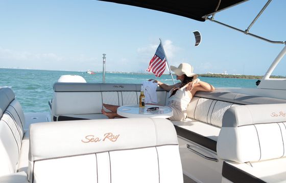 Charter a Luxury Day on the Water – Sea Ray SDX 27 in Miami