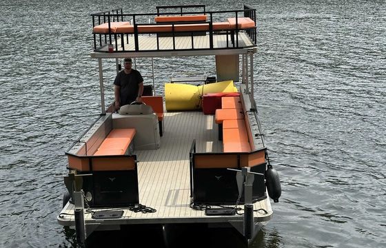 Lake Austin Longhorn Party Boat w/Waterslide