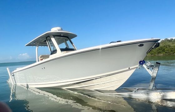 Authentic Miami Experience on PURSUIT S 288 SPORT!