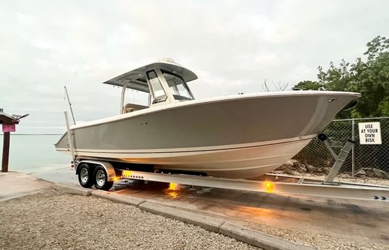 Authentic Miami Experience on PURSUIT S 288 SPORT!