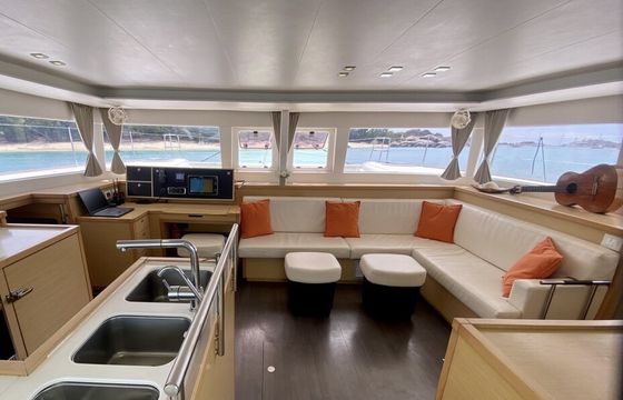 Experience aboard a luxurious 50 catamaran. Ft. Lauderdale