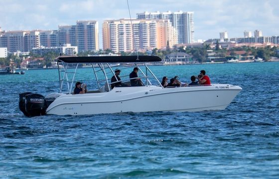 Spacious 27ft Miami Catamaran – Perfect for Groups, Parties, Sunsets