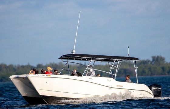 Spacious 27ft Miami Catamaran – Perfect for Groups, Parties, Sunsets