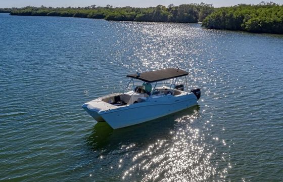 Spacious 27ft Miami Catamaran – Perfect for Groups, Parties, Sunsets