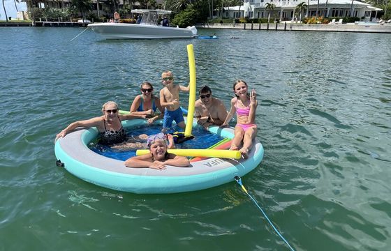 Spacious 27ft Miami Catamaran – Perfect for Groups, Parties, Sunsets
