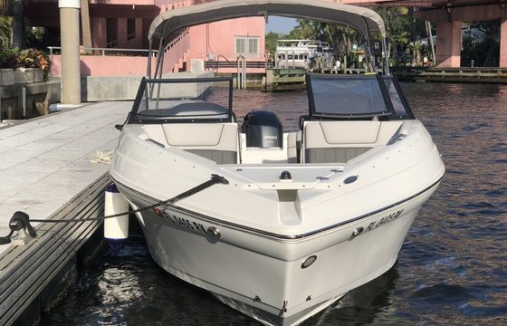 200HP Rinker Q3 23' for 12 ppl in HOLLYWOOD
