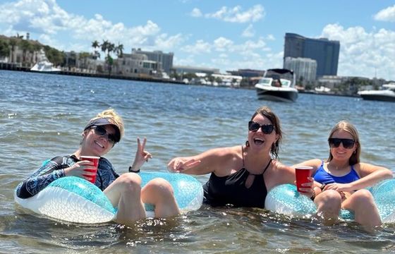 24ft Pontoon Party Boat