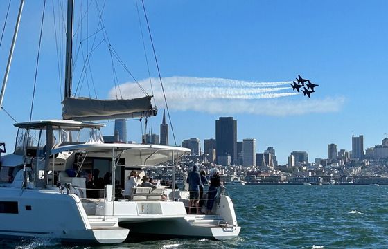 42' Luxury Catamaran – Private San Francisco Bay Charters for 12