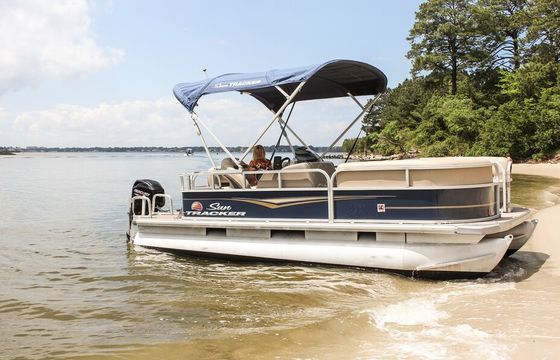 18' Pontoon - 6 adults 2 children max