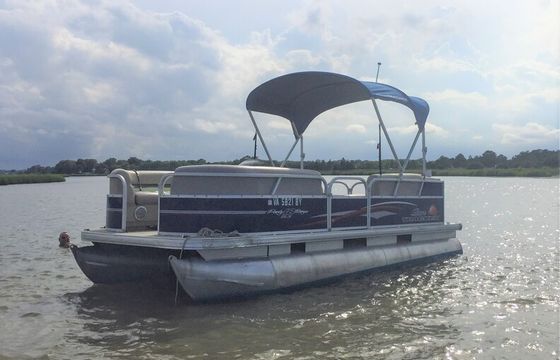18' Pontoon - 6 adults 2 children max