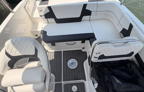 Bayliner VR5 OB | Virginia Beach | Sandbar Cruiser | Tubing | Relaxing