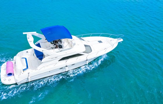 51ft Sea Ray Flybridge – Luxury Yacht Charter | Captain Included