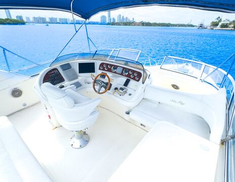 51ft Sea Ray Flybridge – Luxury Yacht Charter | Captain Included