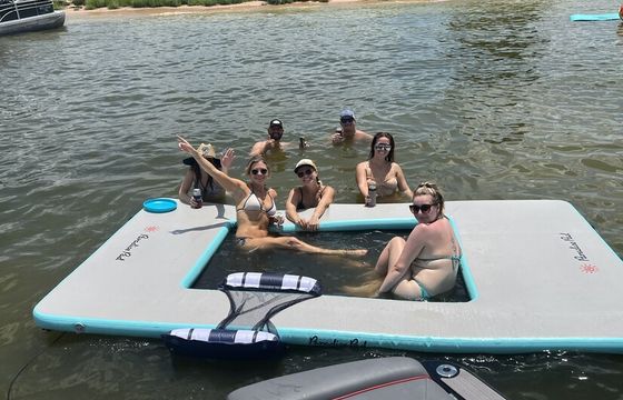 2023 Moomba Maki Surf, Wakeboard, and relax in style.