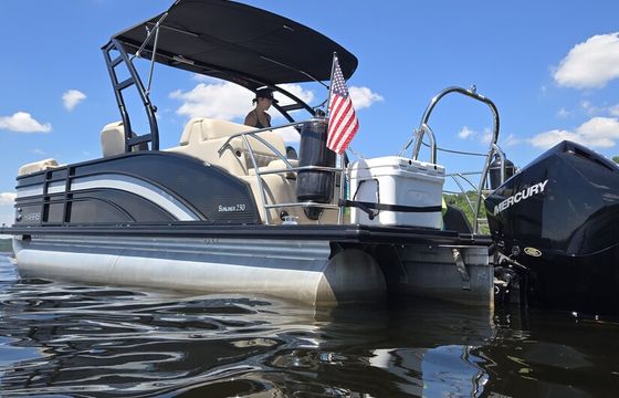 Harris Horizon 230 — Tritoon Elegance