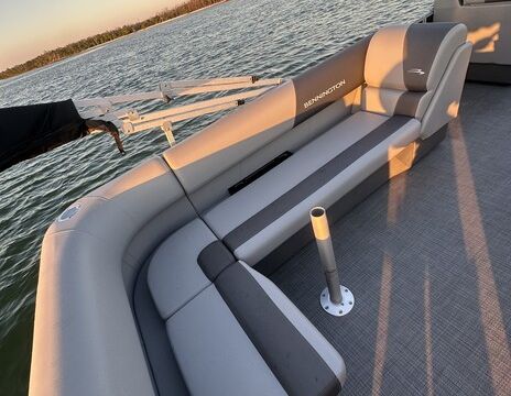 Brand New Bennington 20 SVL