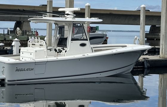 Regulator 31 with Captain for Hire