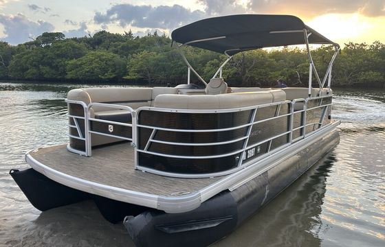 24 ft Sweetwater Luxury Pontoon boat