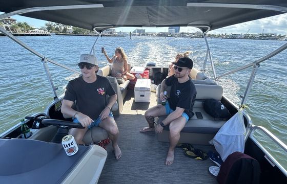 24 ft Sweetwater Luxury Pontoon boat