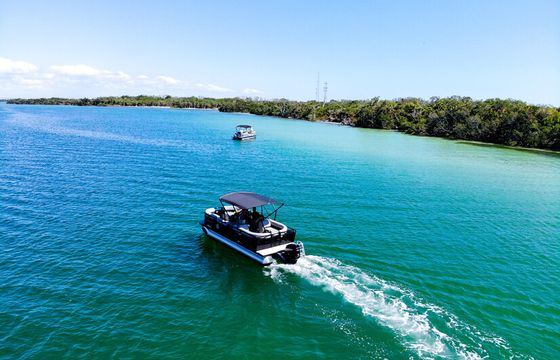 New Luxury Tritoon Rental – Bluetooth Audio Sandbar-Ready!