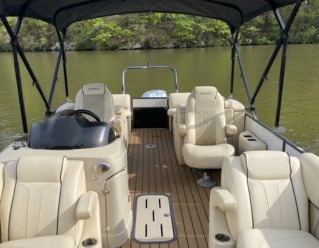 Coach 230 RL Tritoon – 23’ Pontoon for Lake Martin Fun