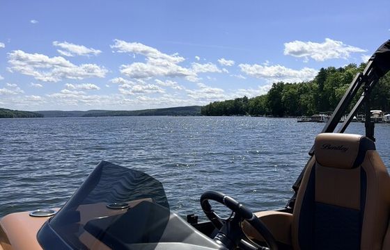 2026 Bentley Elite Pontoon 200HP motor on Lake Wallenpaupack, PA