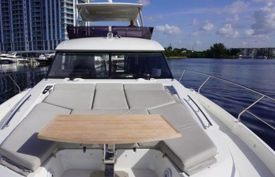 2022 60ft Luxury Yacht – Miami Beach with 2 JET SKIS INCLUDED